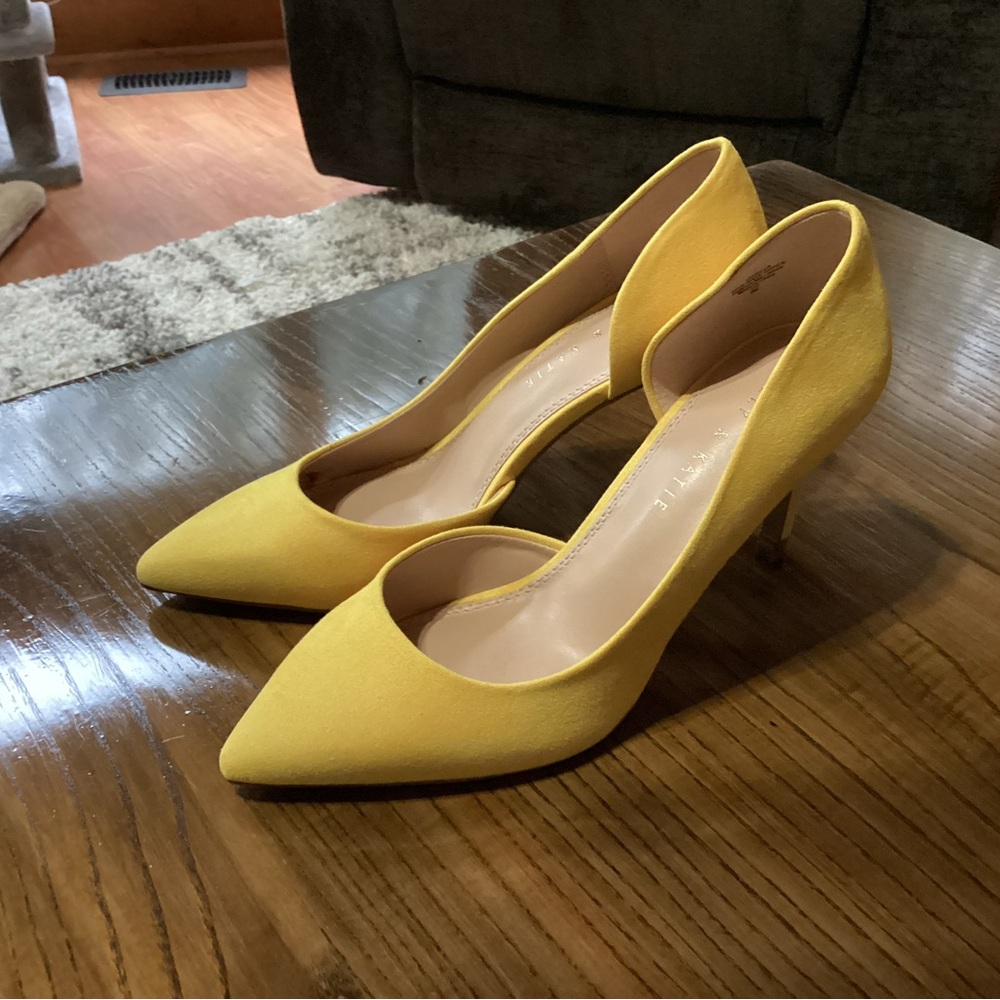 Elegant Yellow Women's Heels